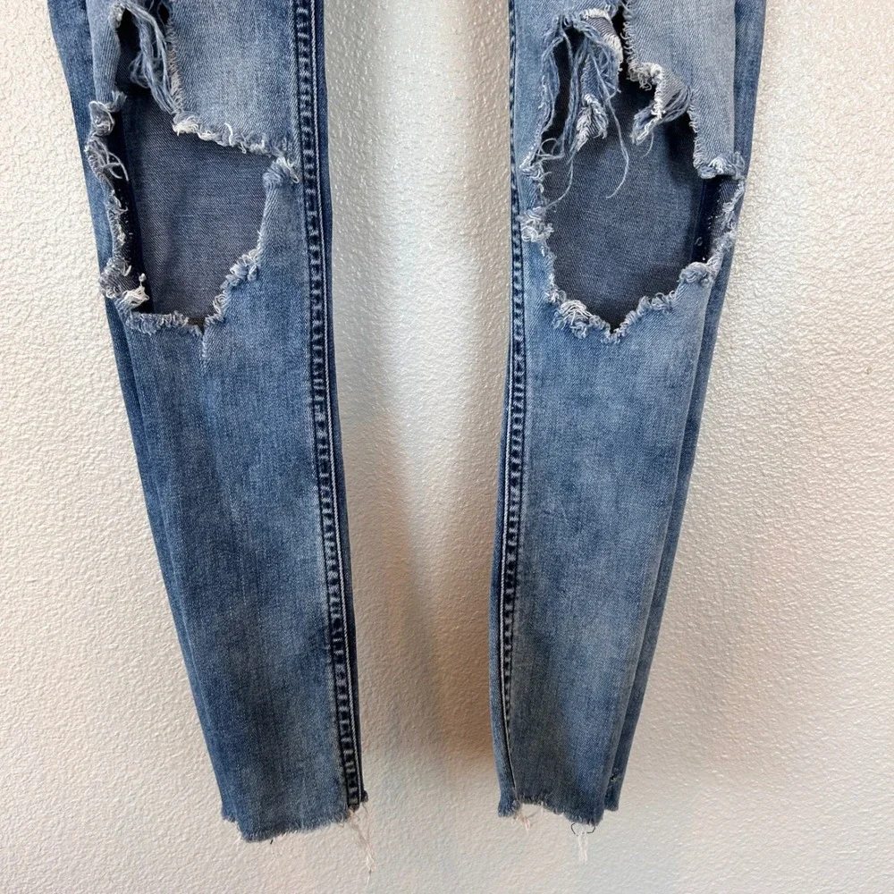 Free People Distressed Skinny Jeans Blue Medium Wash Knee Ripped Raw Hem 24